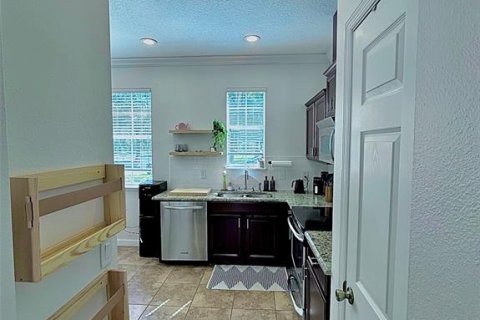 Townhouse in Windermere, Florida 2 bedrooms, 121.79 sq.m. № 2351582 - photo 15