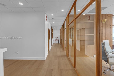 Commercial property in North Miami, Florida № 1999902 - photo 19