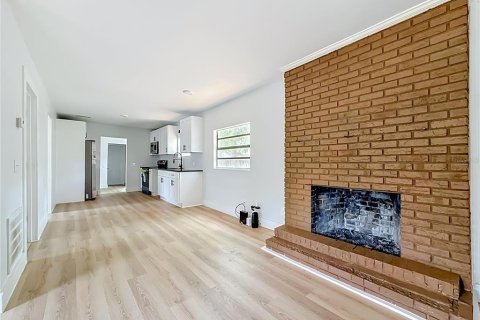 Casa en venta en Tampa, Florida, 4 dormitorios, 144.46 m2 № 2114663 - foto 4