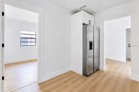 Casa en venta en Tampa, Florida, 4 dormitorios, 144.46 m2 № 2114663 - foto 12