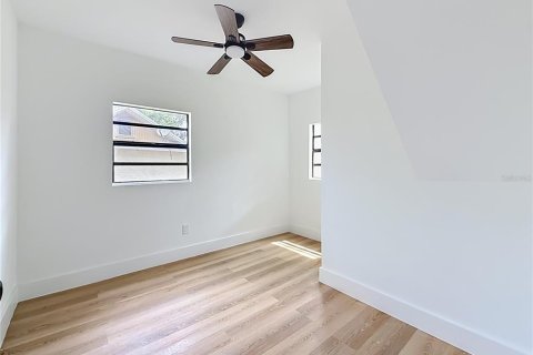 Casa en venta en Tampa, Florida, 4 dormitorios, 144.46 m2 № 2114663 - foto 16