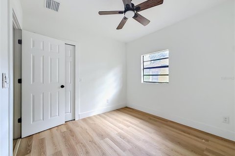 Casa en venta en Tampa, Florida, 4 dormitorios, 144.46 m2 № 2114663 - foto 15