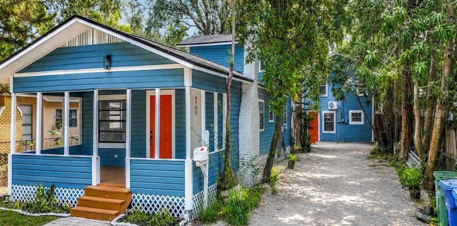 Casa en Tampa, Florida 4 dormitorios, 144.46 m2 № 2114663