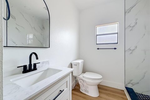 Casa en venta en Tampa, Florida, 4 dormitorios, 144.46 m2 № 2114663 - foto 19