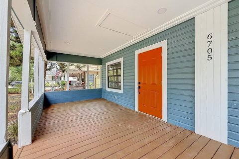 Casa en venta en Tampa, Florida, 4 dormitorios, 144.46 m2 № 2114663 - foto 3
