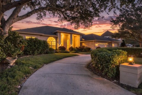 Villa ou maison à vendre à Palm Harbor, Floride: 4 chambres, 303.6 m2 № 2418749 - photo 8