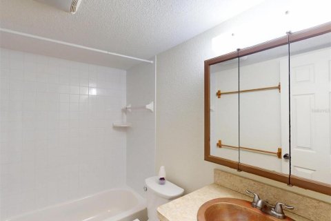 Condo in Port Charlotte, Florida, 2 bedrooms  № 1843202 - photo 21