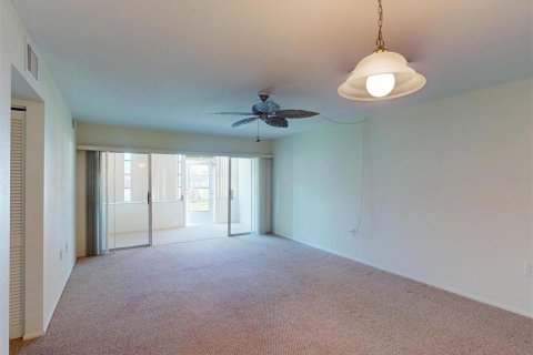 Condo in Port Charlotte, Florida, 2 bedrooms  № 1843202 - photo 3