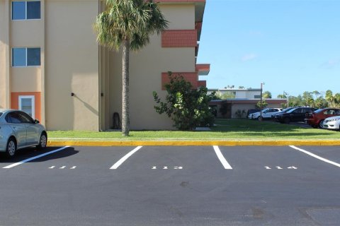 Condo in Port Charlotte, Florida, 2 bedrooms  № 1843202 - photo 27