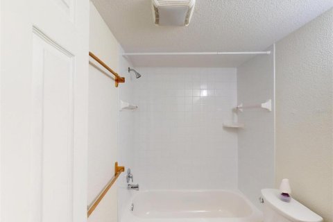 Condo in Port Charlotte, Florida, 2 bedrooms  № 1843202 - photo 22