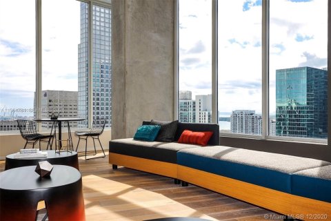 Condo in Miami, Florida, 2 bedrooms № 2081144 - photo 16