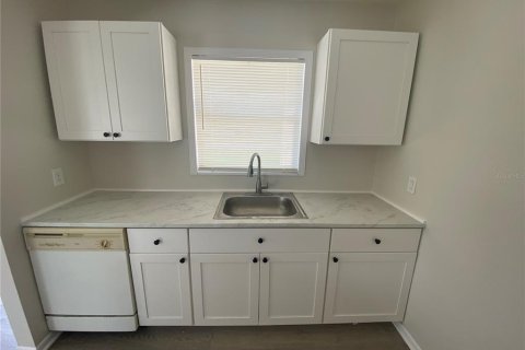 Casa en alquiler en Tampa, Florida, 3 dormitorios, 75.81 m2 № 1824550 - foto 11