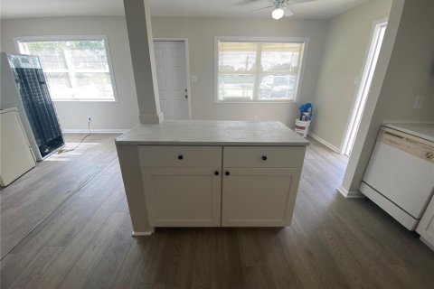 Casa en alquiler en Tampa, Florida, 3 dormitorios, 75.81 m2 № 1824550 - foto 13
