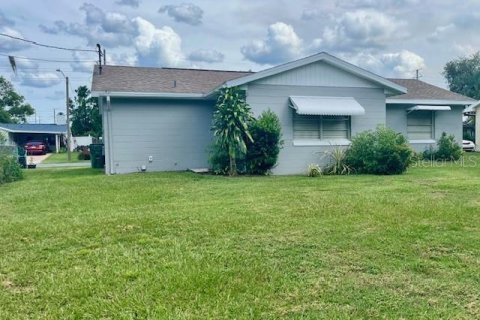 Casa en venta en Zephyrhills, Florida, 3 dormitorios, 93.27 m2 № 1915499 - foto 21