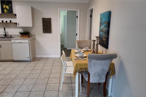 Casa en venta en Zephyrhills, Florida, 3 dormitorios, 93.27 m2 № 1915499 - foto 10