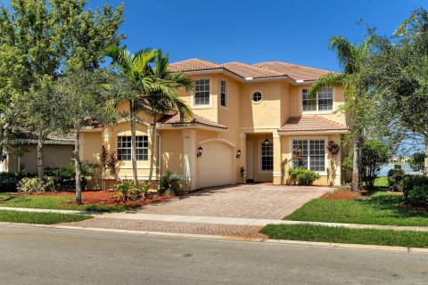 Casa en alquiler en Miramar, Florida, 5 dormitorios, 335.56 m2 № 1890437 - foto 1