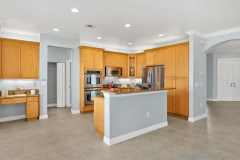 Casa en alquiler en Miramar, Florida, 5 dormitorios, 335.56 m2 № 1890437 - foto 4