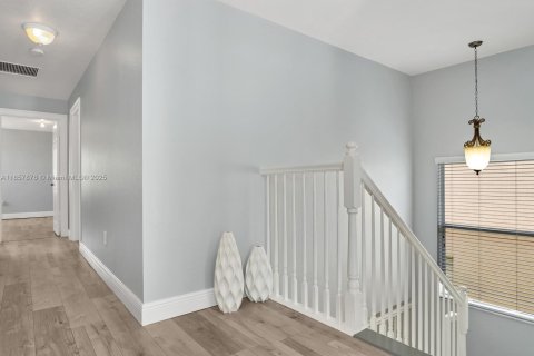 Casa en alquiler en Miramar, Florida, 5 dormitorios, 335.56 m2 № 1890437 - foto 23