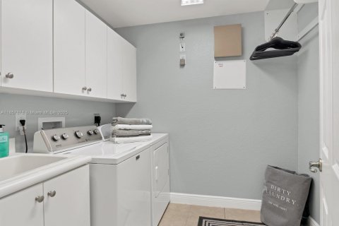 Casa en alquiler en Miramar, Florida, 5 dormitorios, 335.56 m2 № 1890437 - foto 26