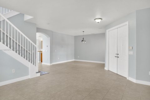 Casa en alquiler en Miramar, Florida, 5 dormitorios, 335.56 m2 № 1890437 - foto 8