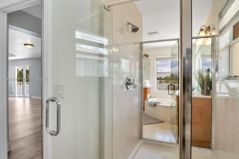 Casa en alquiler en Miramar, Florida, 5 dormitorios, 335.56 m2 № 1890437 - foto 20