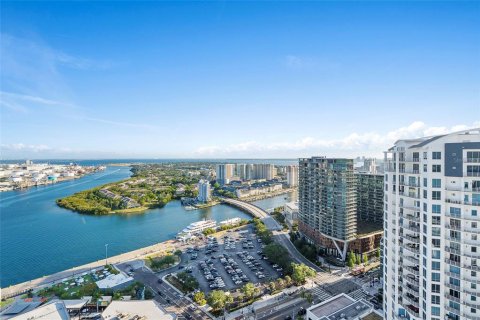 Condo in Tampa, Florida, 3 bedrooms № 2109927 - photo 22