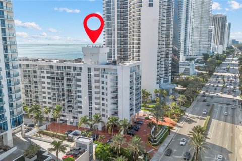 Copropriété à vendre à Sunny Isles Beach, Floride: 2 chambres, 117.99 m2 № 1927735 - photo 24