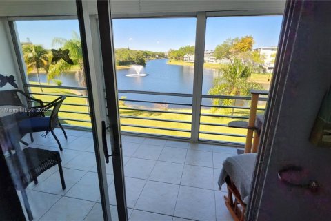 Condominio en venta en Deerfield Beach, Florida, 1 dormitorio, 68.56 m2 № 1691386 - foto 27
