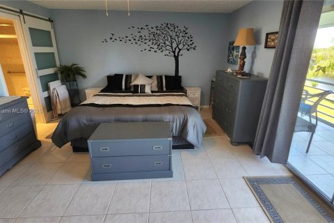 Condominio en venta en Deerfield Beach, Florida, 1 dormitorio, 68.56 m2 № 1691386 - foto 24