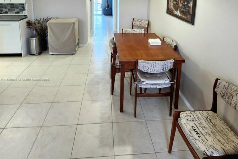 Condominio en venta en Deerfield Beach, Florida, 1 dormitorio, 68.56 m2 № 1691386 - foto 16