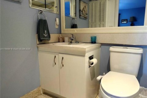 Condominio en venta en Deerfield Beach, Florida, 1 dormitorio, 68.56 m2 № 1691386 - foto 25