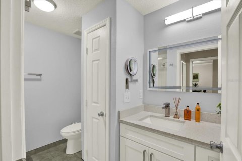 Condo in Tampa, Florida, 1 bedroom  № 2115059 - photo 10