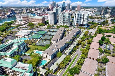 Condo in Tampa, Florida, 1 bedroom  № 2115059