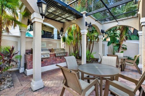 Condo in Tampa, Florida, 1 bedroom  № 2115059 - photo 18