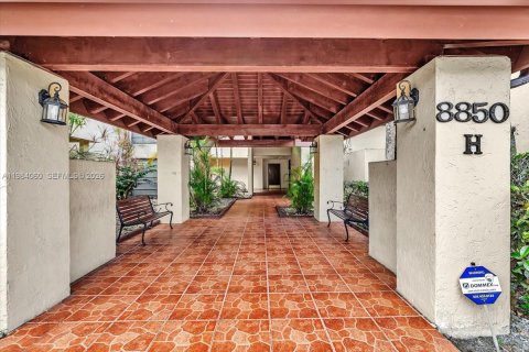 Купить кондоминиум в Майами, Флорида 3 спальни, 115.2м2, № 2048628 - фото 2