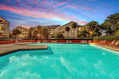 Купить кондоминиум в Майами, Флорида 3 спальни, 115.2м2, № 2048628 - фото 24