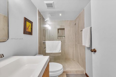 Купить кондоминиум в Майами, Флорида 3 спальни, 115.2м2, № 2048628 - фото 18