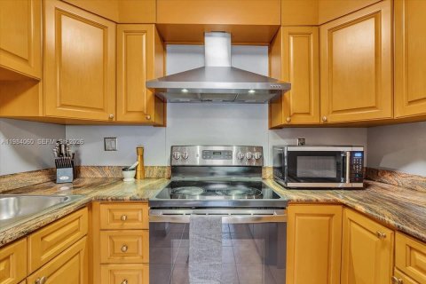 Купить кондоминиум в Майами, Флорида 3 спальни, 115.2м2, № 2048628 - фото 10