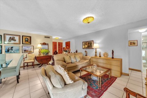 Купить кондоминиум в Майами, Флорида 3 спальни, 115.2м2, № 2048628 - фото 7