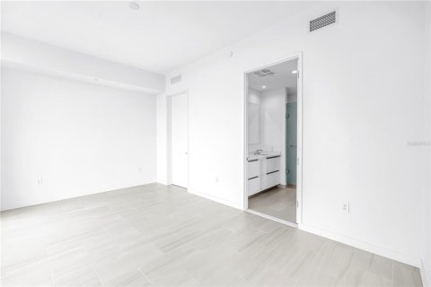 Copropriété à louer à Saint Petersburg, Floride: 2 chambres, 125.23 m2 № 2106930 - photo 11