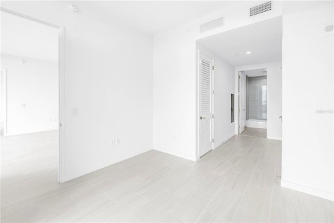 Copropriété à louer à Saint Petersburg, Floride: 2 chambres, 125.23 m2 № 2106930 - photo 16