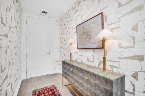 Condo in Saint Petersburg, Florida, 2 bedrooms  № 1907870 - photo 3