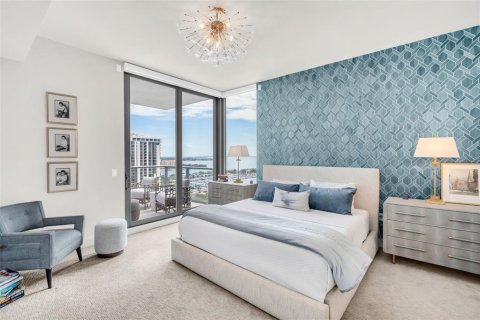 Condo in Saint Petersburg, Florida, 2 bedrooms  № 1907870 - photo 15