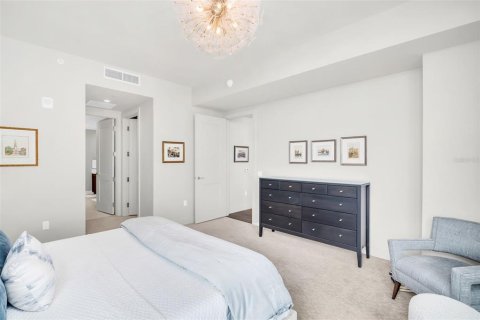 Condo in Saint Petersburg, Florida, 2 bedrooms  № 1907870 - photo 19