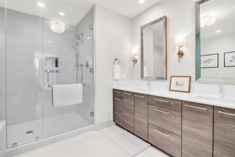 Condo in Saint Petersburg, Florida, 2 bedrooms  № 1907870 - photo 22