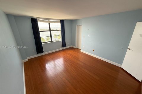Condo in Miami, Florida, 2 bedrooms  № 2193267 - photo 29