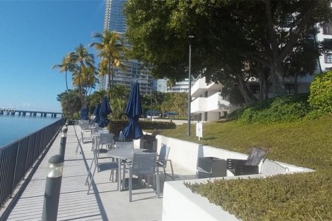 Condo in Miami, Florida, 2 bedrooms  № 2193267 - photo 4