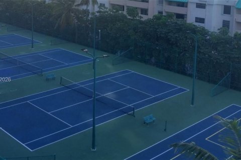 Condo in Miami, Florida, 2 bedrooms  № 2193267 - photo 10