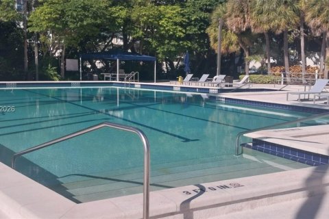 Condo in Miami, Florida, 2 bedrooms  № 2193267 - photo 6