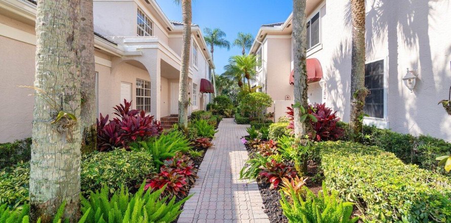 Condo in Boca Raton, Florida, 3 bedrooms № 1175249